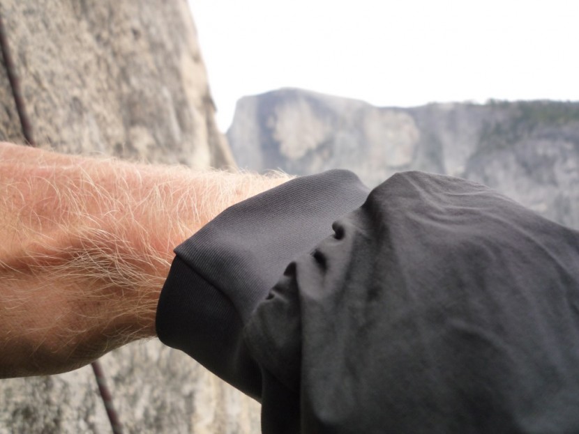 arc'teryx atom sv - if only all insulated jackets had cuffs like arcteryx atom lt and...