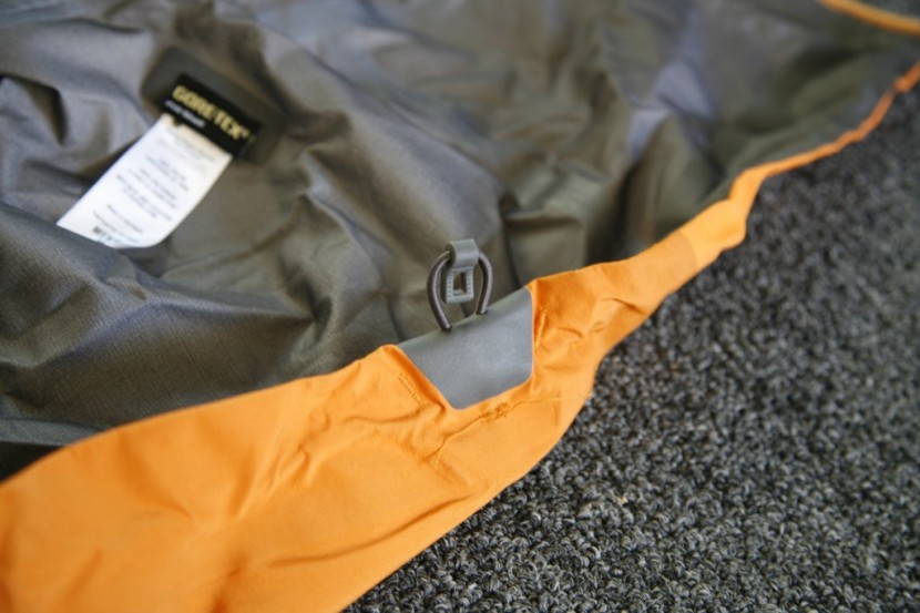 patagonia super alpine - the super pluma and super alpine's flat, hidden cord adjustments...