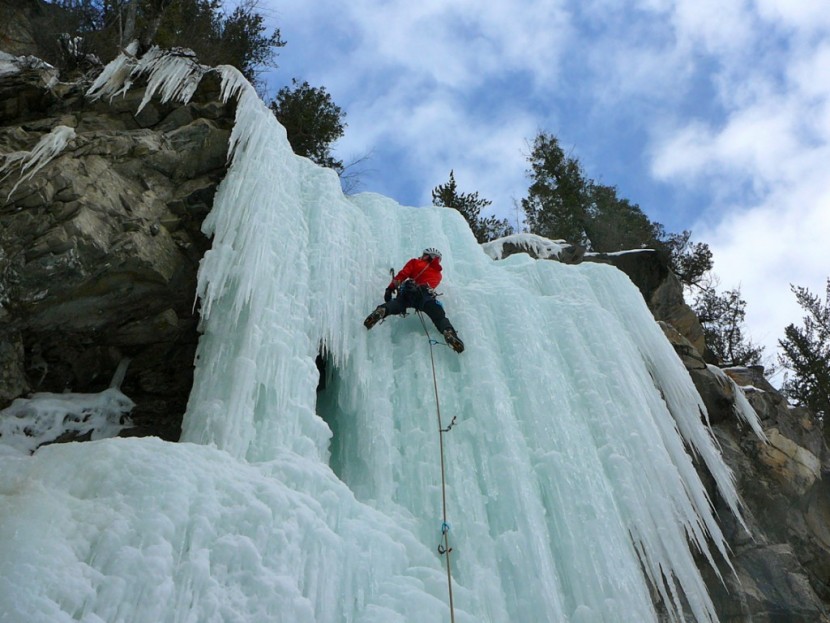 mountain hardwear quasar - chris simrell climbs ice in the mountain hardwear quasar, made of...