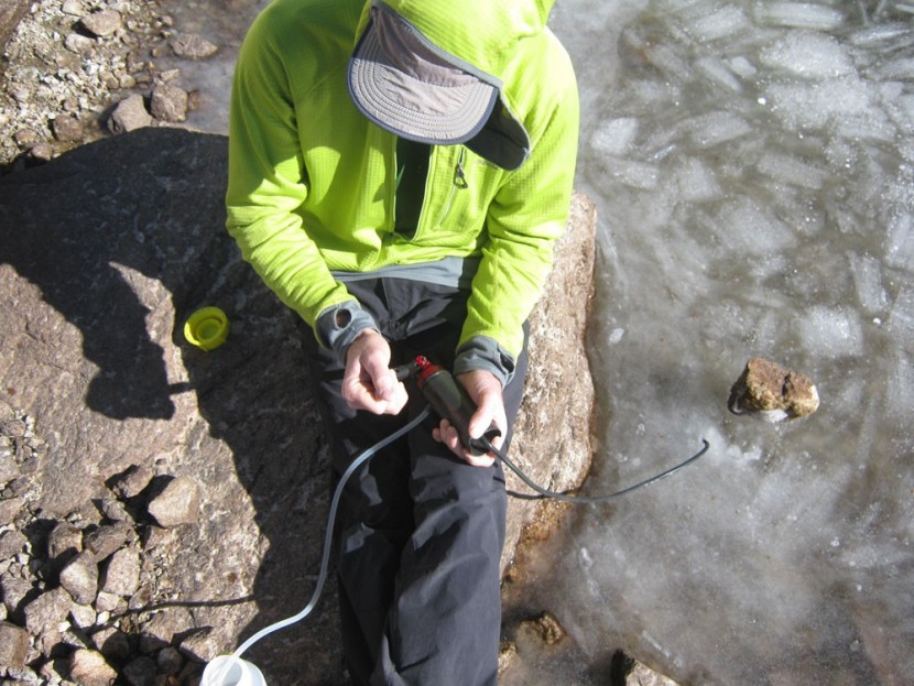 msr sweetwater microfilter - using the msr sweetwater to refill at iceberg lake in the mt...