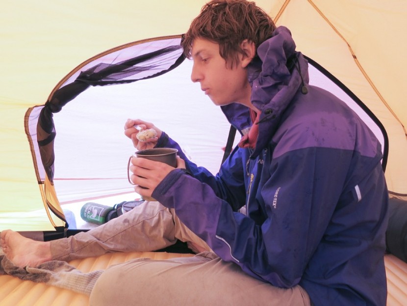 hilleberg rogen - zeb engberg (6' 1") sits on the therm-a-rest neoair xlite (2.5"...