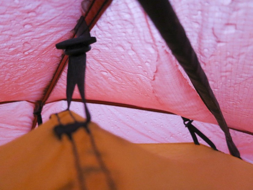 hilleberg rogen - water can pool on top of the rogen by the cross pole.