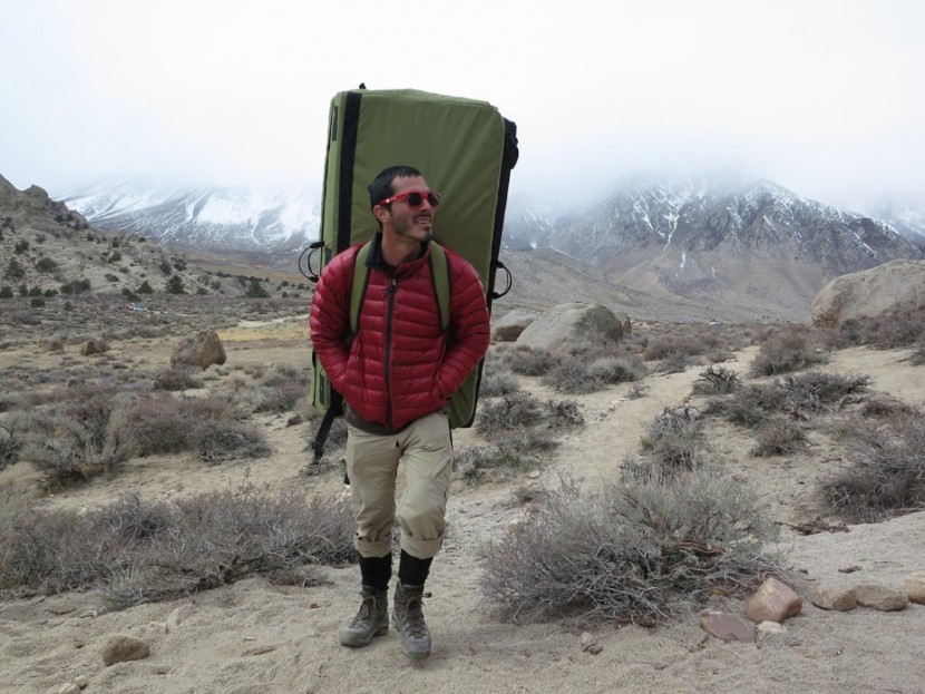 western mountaineering quickflash jacket - bouldering in the buttermilks with the western mountaineering...