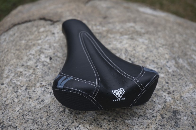 wtb pure - durable heavy-duty fabric on the corners protects the pure v race...