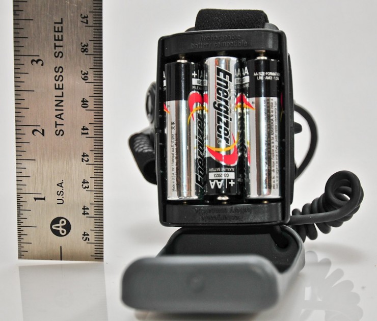 petzl myo rxp - uses 3 aa batteries