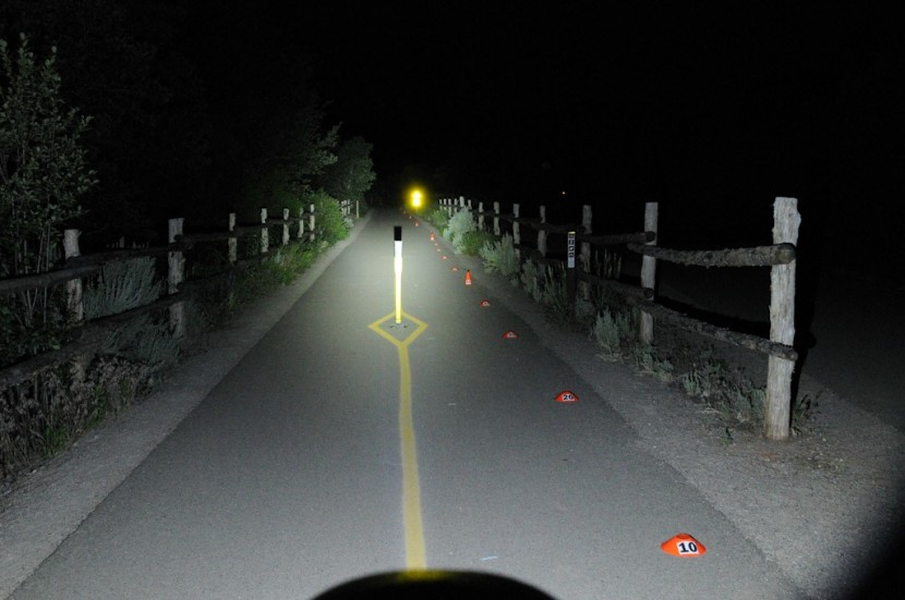 fenix hp11 - beam distance photo