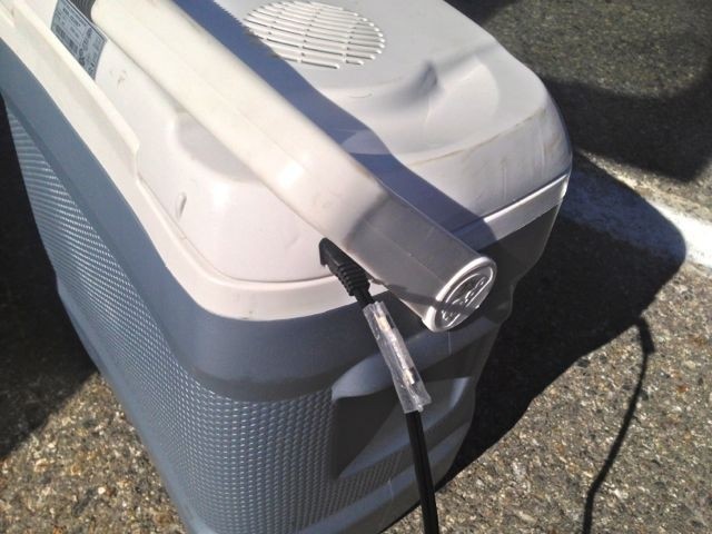 igloo iceless 28 - when plugged in, the cord interferes with the pivot of the handle....