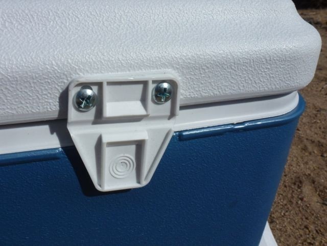 coleman 62 xtreme wheeled - simple plastic hinges hold the lid of this coleman. in extended use...