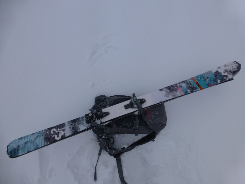 mammut light protection - the ski carrying system on the mammut light protection avalanche...