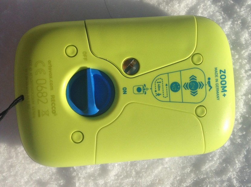 ortovox zoom+ - the backside of the zoom+ showing the power on/off switch.