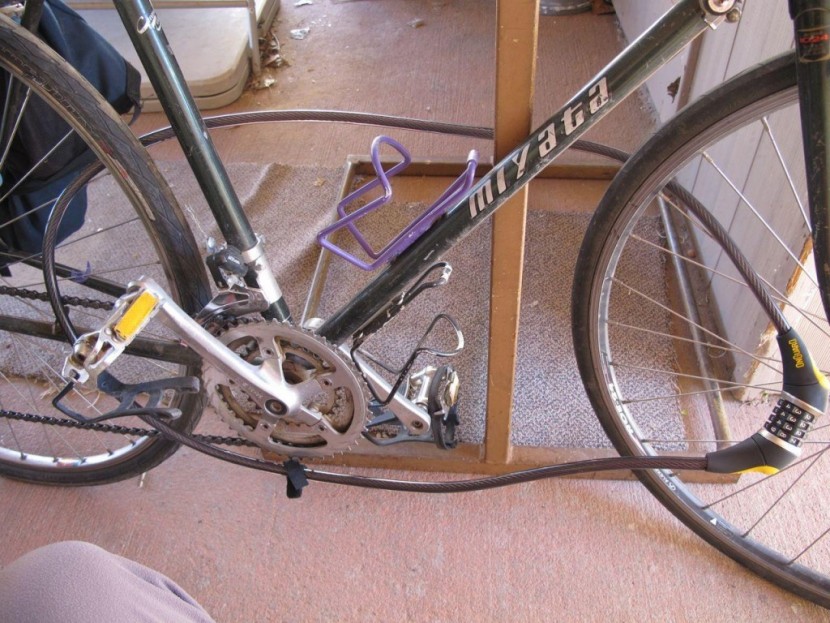 onguard akita 8041 - the akita at it's best! non-coiled and easy to weave through all of...