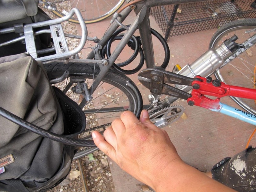 kryptonite kryptoflex 1218&nbsp;combo lock - one snip with the bolt cutters is all it took to cut the nice...