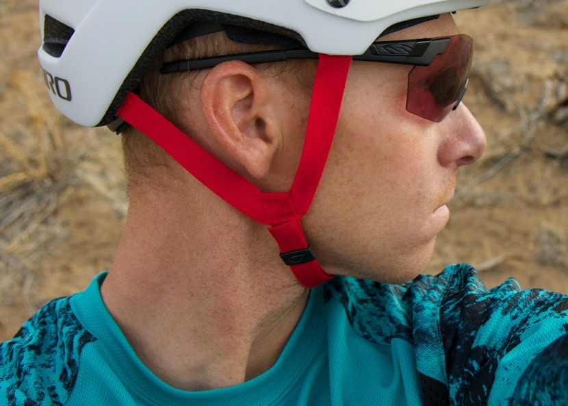 giro feature - one small detail the feature lacks is the ability to adjust the chin...