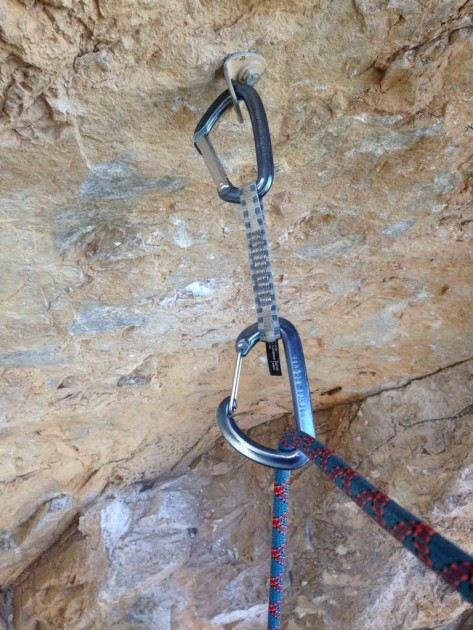 black diamond posiwire quickdraw - good luck unclipping this draw on super overhanging routes. the...