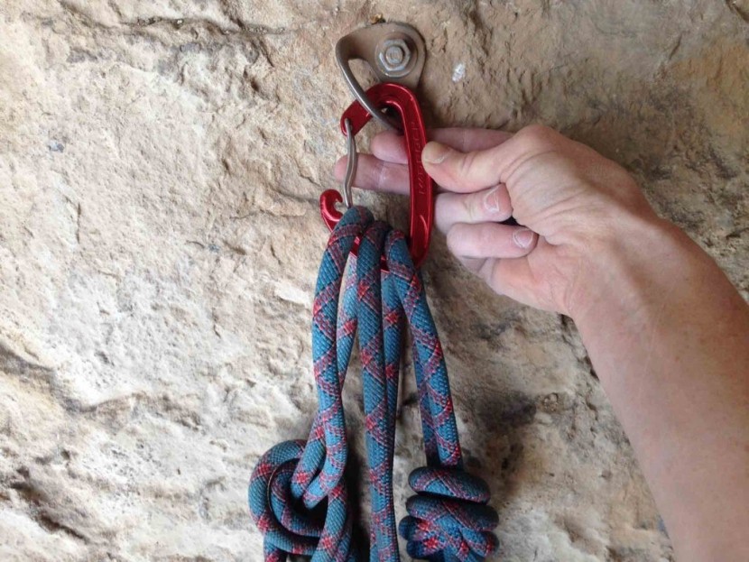 mad rock ultra light wire - the smaller gate opening (22 mm) combined with the smaller size of...