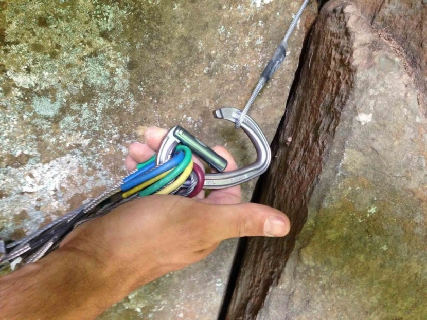 petzl djinn straight gate - the keylock design makes the djinn a great choice for racking your...