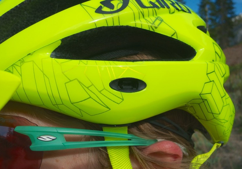 giro xar - the xar's visor is attached to the helmet by rectangular snaps on...