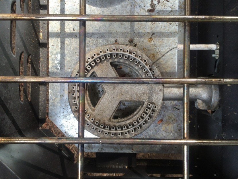 camp chef pro 90 - a closer look at one of the 5" burners on the stove. the stainless...