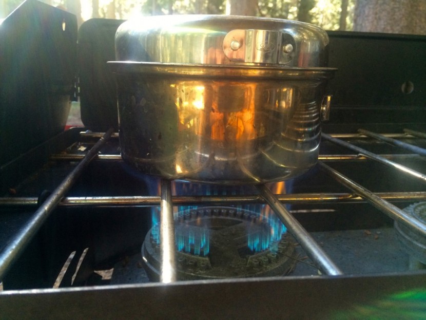 camp chef pro 90 - one of the stove's 30,000 btu burners.