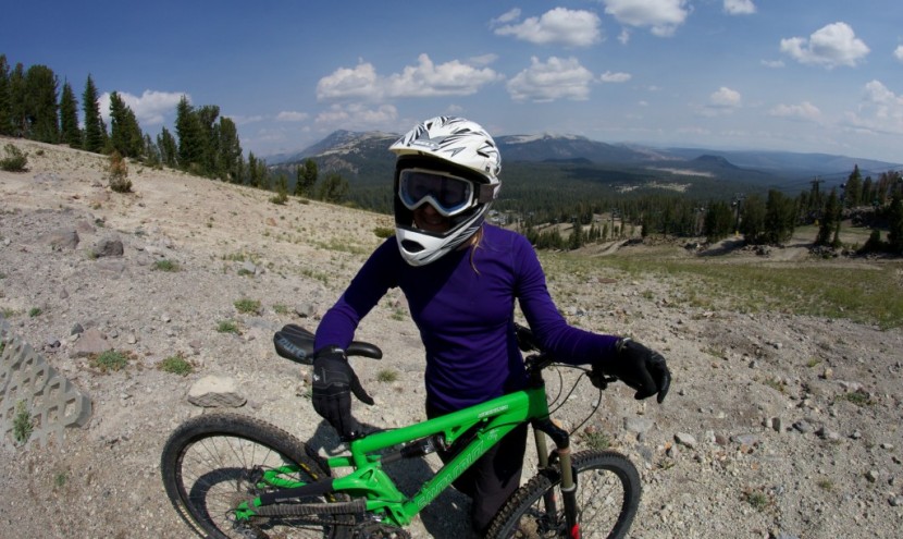 bell sanction - mckenzie long pairs the bell sanction with her santa cruz heckler...