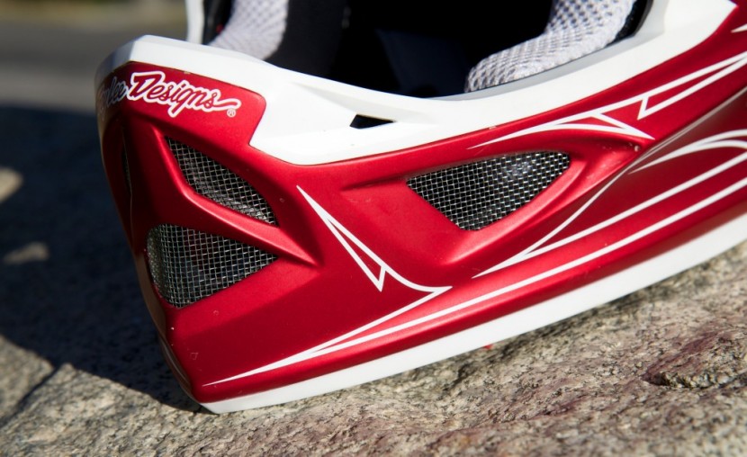 troy lee d3 - the d3's vents are covered by thick metal mesh to protect from...