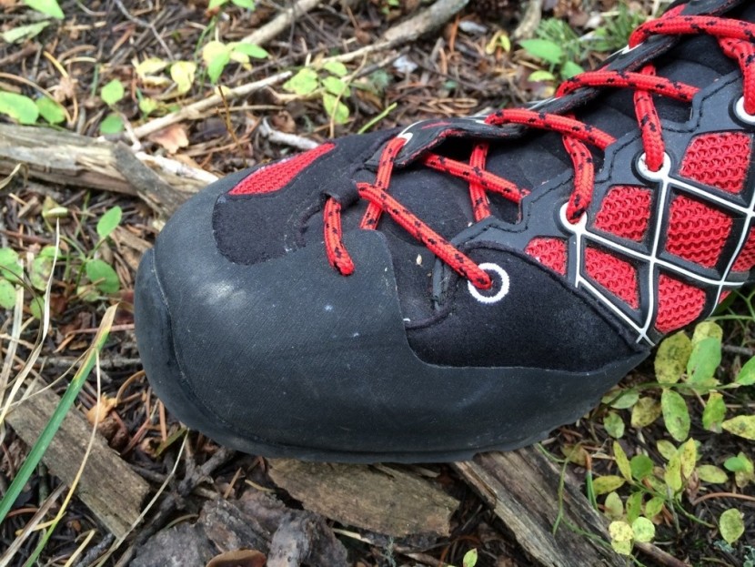 salewa wildfire gtx - this sticky rubber toe just wants to be stuffed into #3 camalot...