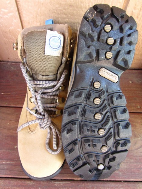 timberland chocorua trail mid gtx for women - the timberland chocorua trail have a semi-aggressive lug pattern and...