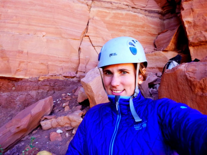 mountain hardwear thermostatic jacket for women - ooooh! we love comfort extras. the thermostatic has a few of them. a...