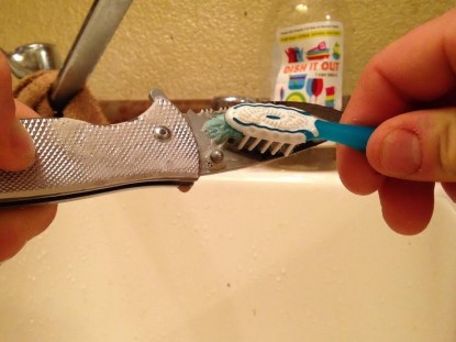 How to Clean A Pocket Knife