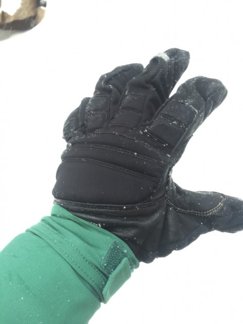 patagonia simple guide hoody - these wrist cuffs performed poorly without gloves, but with gloves...