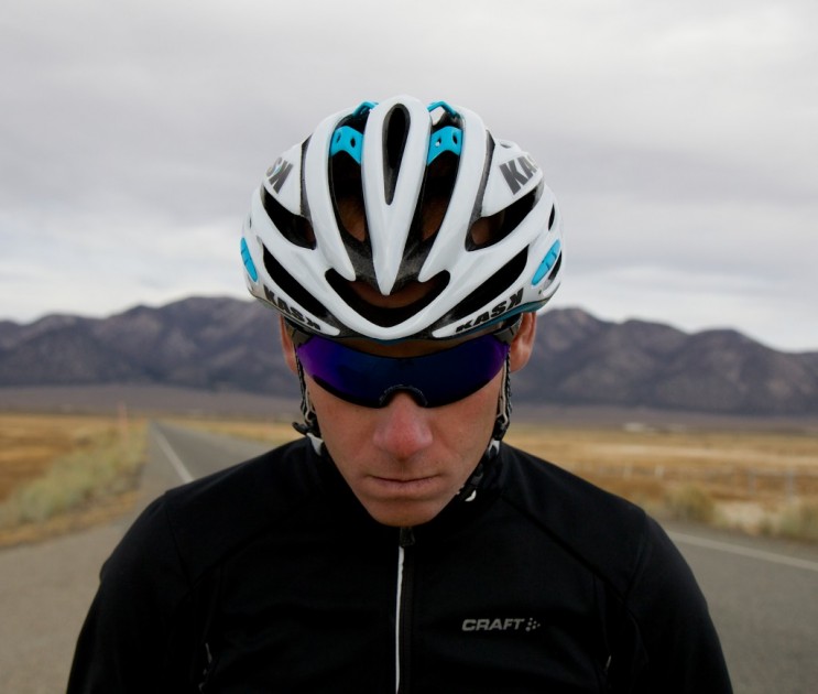 kask vertigo - front top view of the vertigo showing the air intake vents.