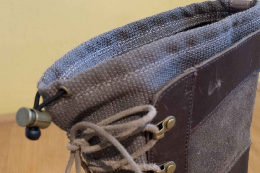 sorel conquest carly - the conquest carly doesn't feature a cozy faux fur cuff or any sort...