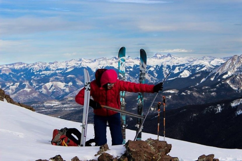 ski gloves womens - kelly ryan, our glove expert, gets ready for the descent on hayden...