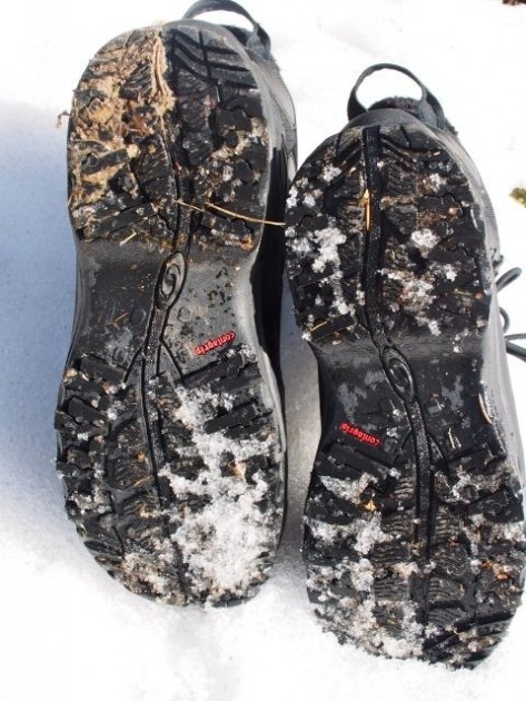 salomon toundra mid wp - the contagrip sole did not offer good traction on smooth ice.