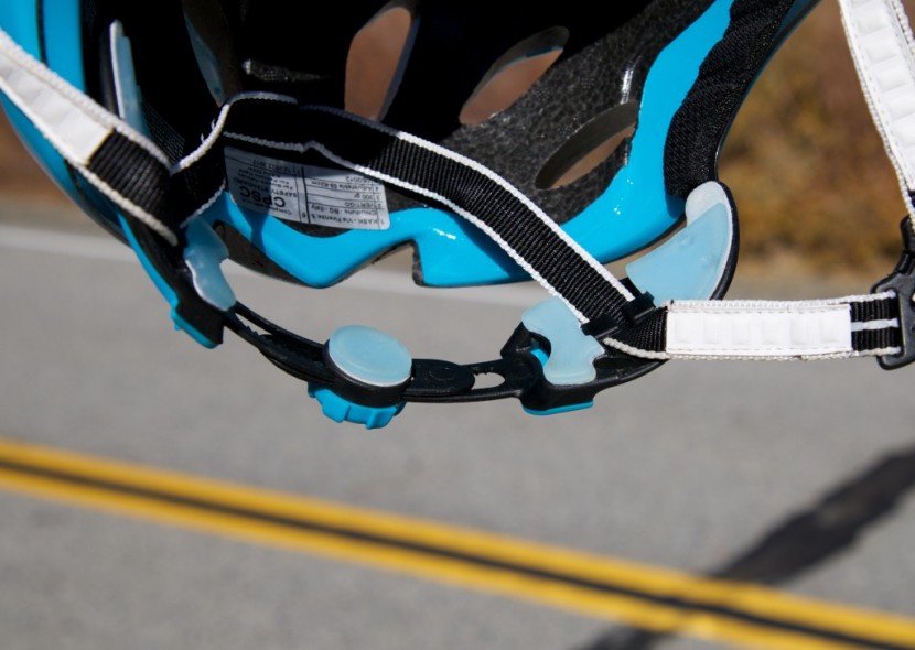 kask vertigo - the inside of the vertigo's  up 'n' down rear retention system is...