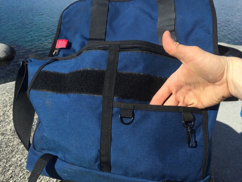 manhattan portage ny - an open zipped pouch on below the flap is a great place for spare...