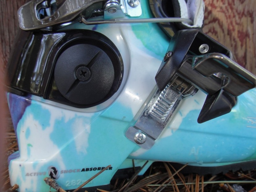 full tilt soul sister - these buckles are extremely difficult to adjust with gloves on since...