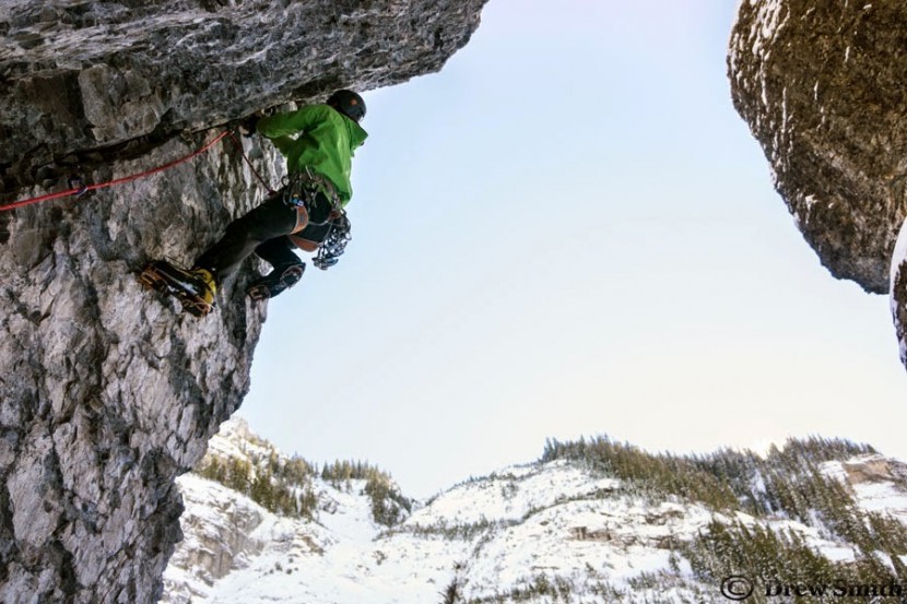 duofold midweight crew - testing the duofold midweight crew while mixed climbing near ouray...