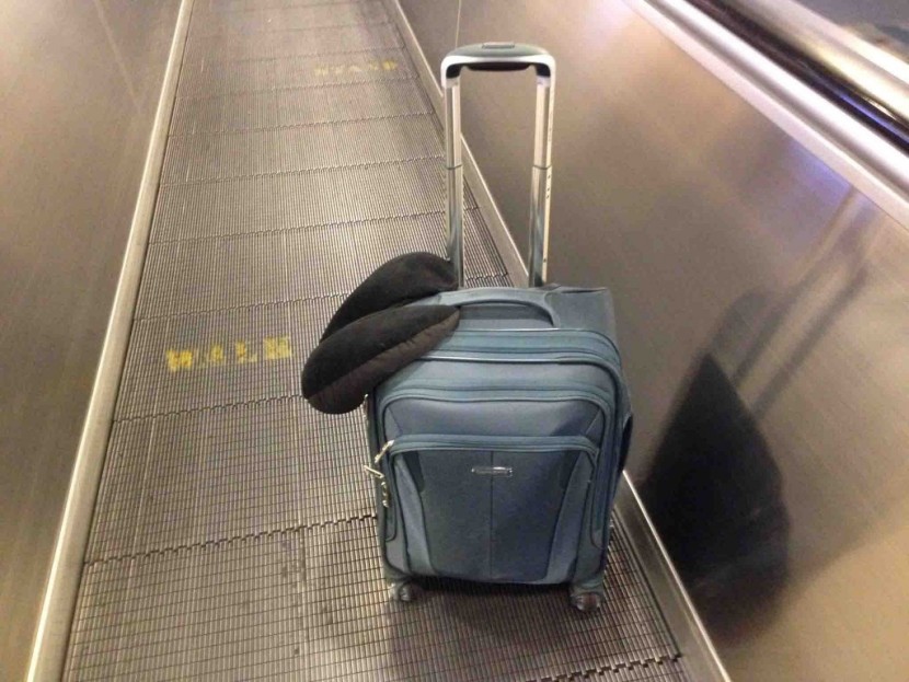 samsonite silhouette sphere 2 21 - this bag easily stayed upright on the moving sidewalk, though it was...
