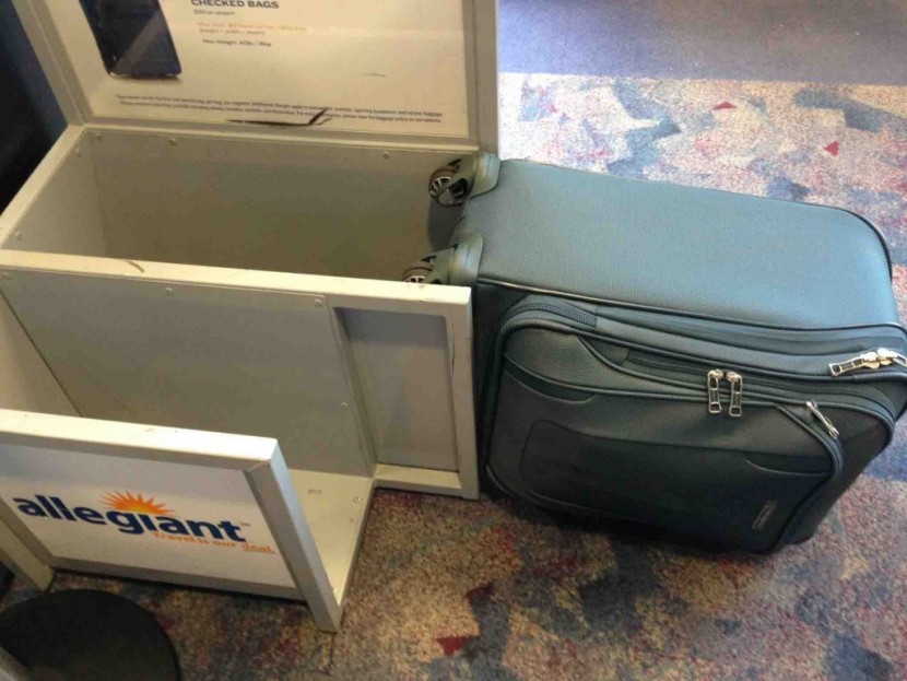 samsonite silhouette sphere 2 21 - with a laptop and charger in the exterior pockets, this bag was...