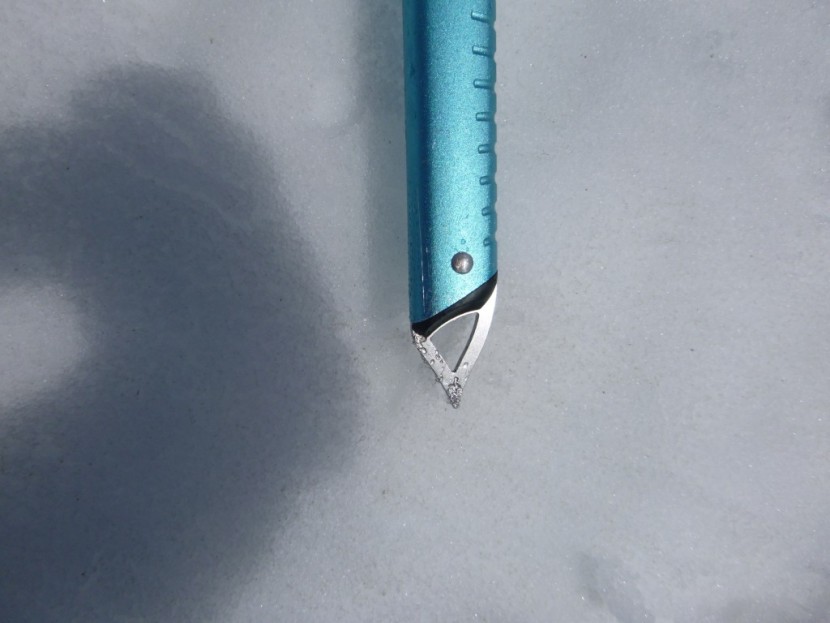 petzl glacier literide - the glacier literide truly blurs the lines between an ultralight axe...