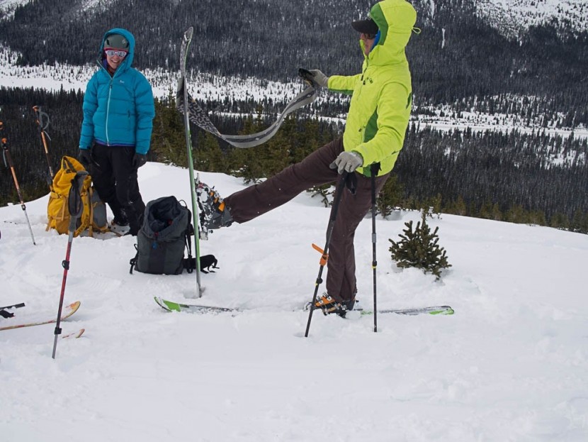 black diamond glidelite mix sts - ian mceleney removes skins for a run downhill along the icefields...
