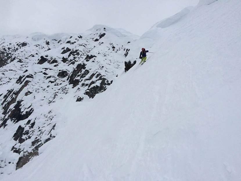 g3 synapse carbon 109 - jed porter dropping into the top of the sts couloir, mt cheops...