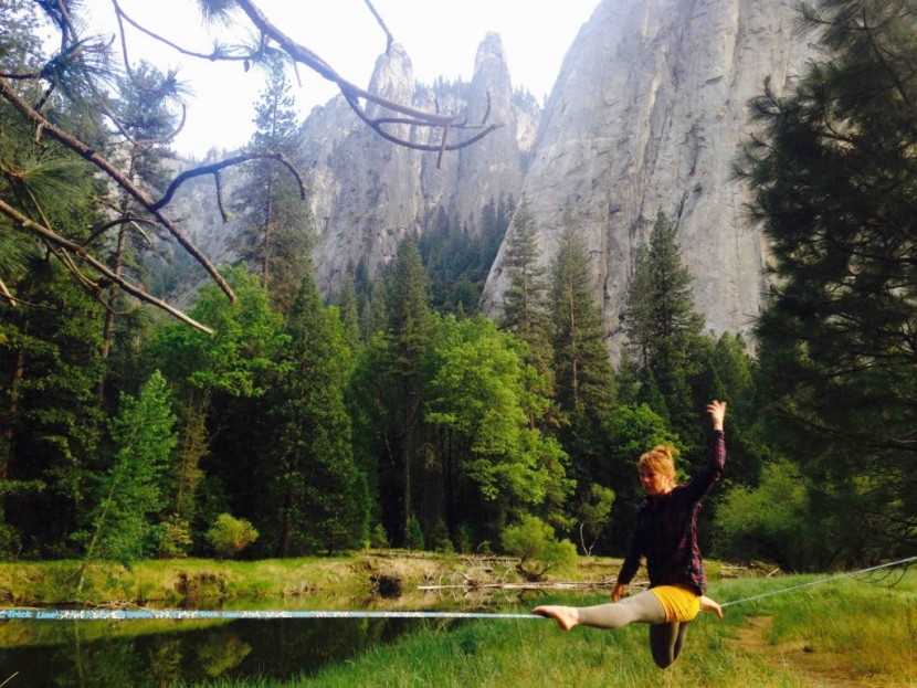 slackline industries trick line - from dynamic jumps to static tricks, this was a fun line to play on...