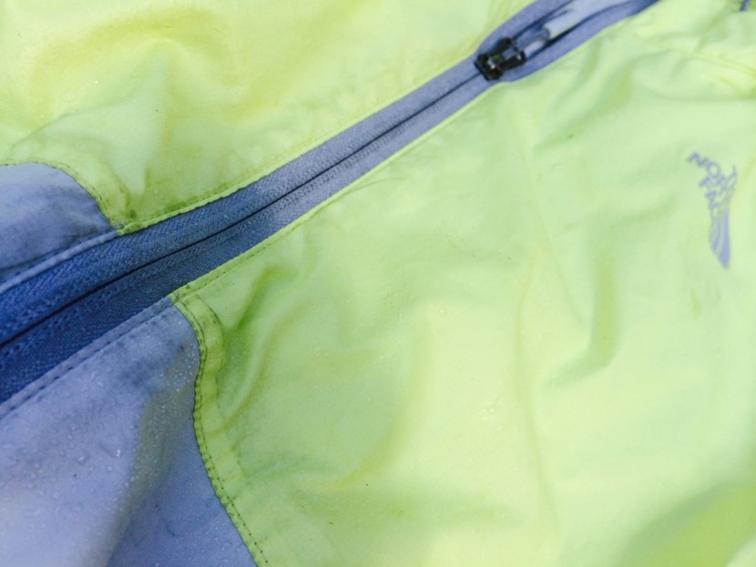 the north face flyweight hoodie for women - the durable water repellent coating (dwr) makes water "bead up" and...