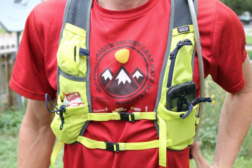 patagonia fore runner vest 10l - this pack has relatively few pockets and they are all quite small...