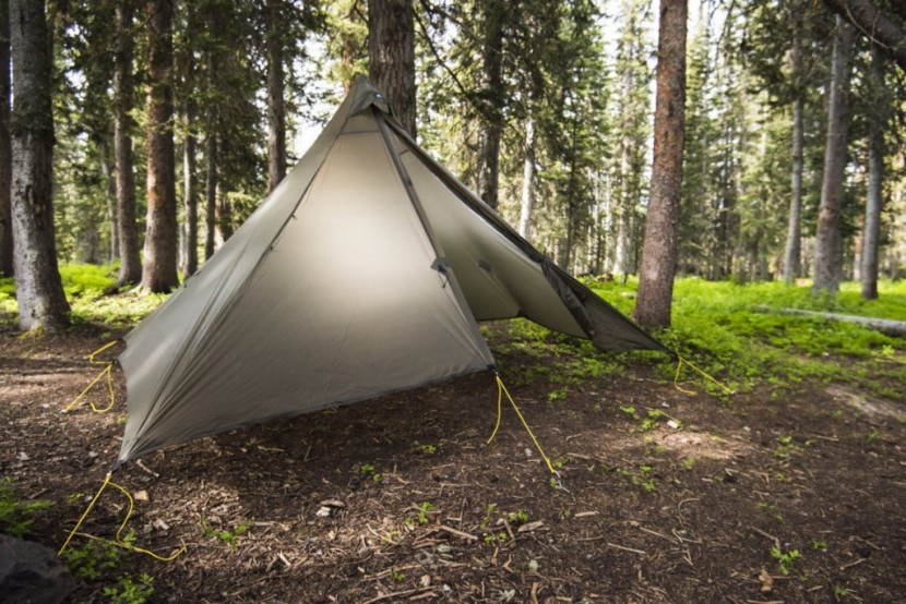 mountain laurel designs supermid - the supermid sets up quickly with one tall center pole (we lash two...