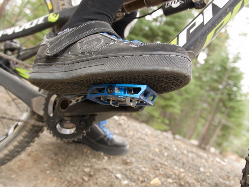 ht x1 - the ht x1 is a full platform clipless pedal for downhill mountain...