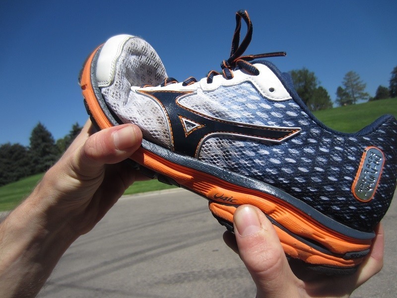 mizuno wave rider 18 - a moderately flexible forefoot and rigid midfoot to heel is what...
