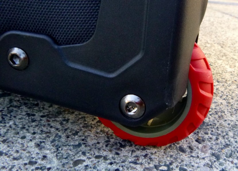 the north face longhaul 30" - a close-up of the longhaul's wheels.